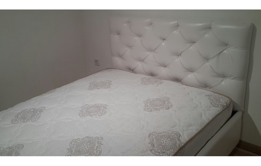 Ліжко - подіум Дайкірі з м'яким узголів'ям без підйомного механізму Sentenzo
